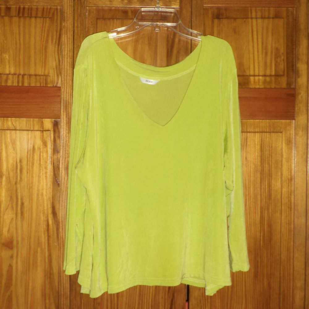 FIORE bright green slinky v-neck top sz 2X woman
